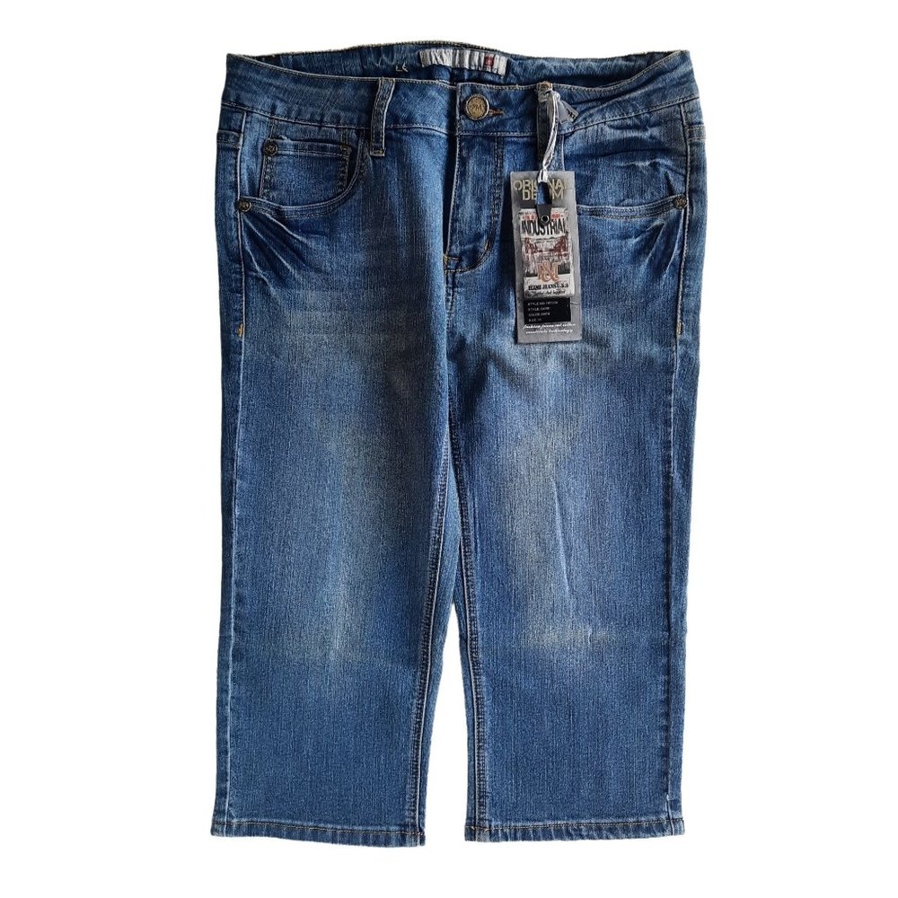 NWT Women's Basic Capri Jeans Size 11